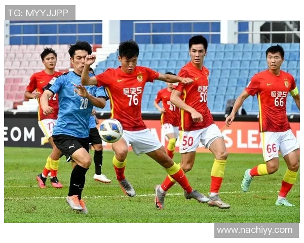 广州足球队在足球意识排行榜中荣登第八名展现出强大实力与潜力 广州足球队在足球意识排行榜中荣登第八名展现出强大实力与潜力