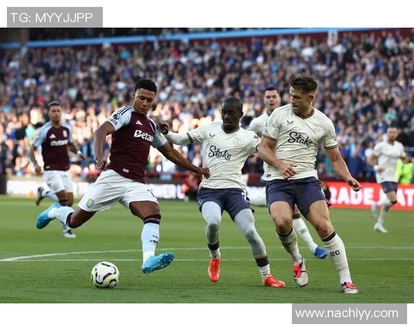 英超聚焦北京足球队的默契配合与战术分析探讨